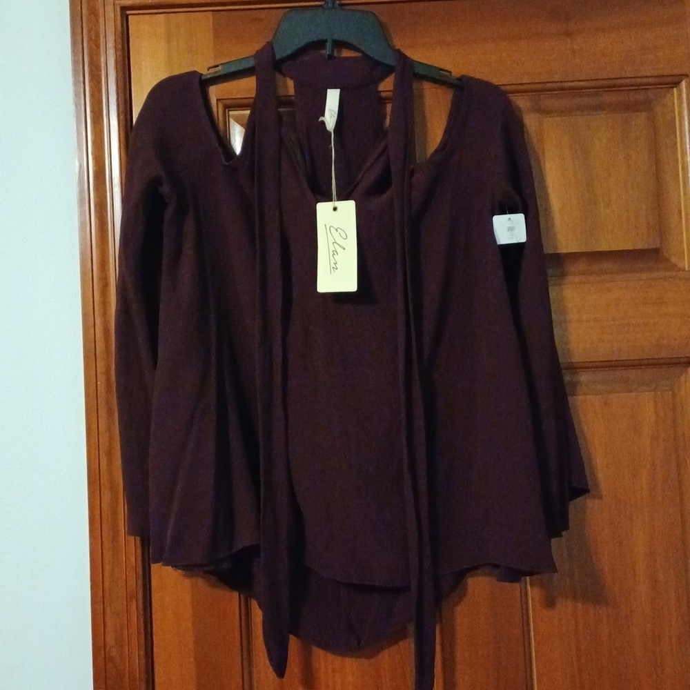 Elan Tie Neck Cold Shoulder Blouse, L, Burgundy, racer back. Bell sleeves